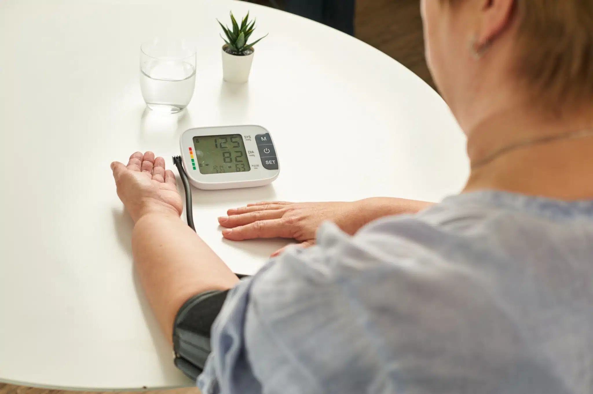 which arm to take blood pressure